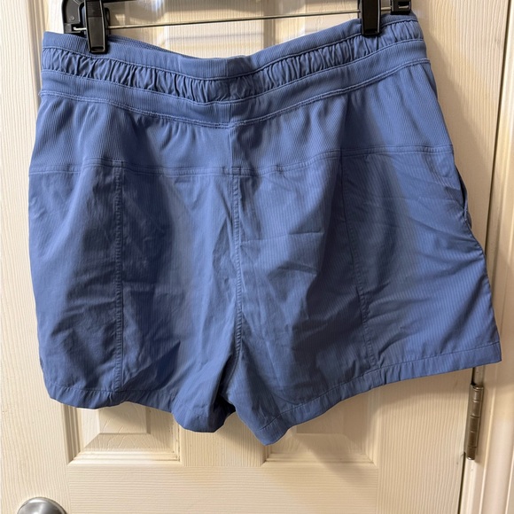 Lululemon Dance Studio High-Rise Short 3.5” Oasis Blue - EUC - Picture 4 of 6